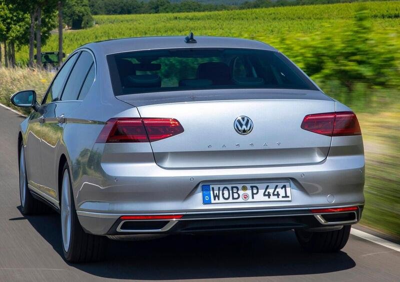 Volkswagen Passat (2014-21) (5)