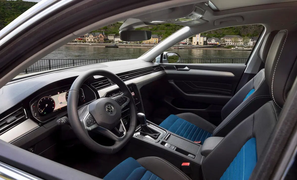 Volkswagen Passat (2014-21) (16)