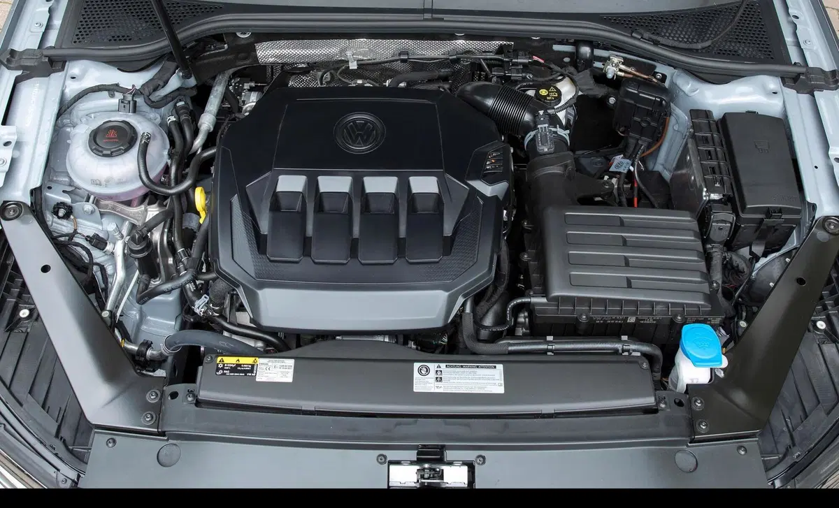Volkswagen Passat (2014-21) (17)
