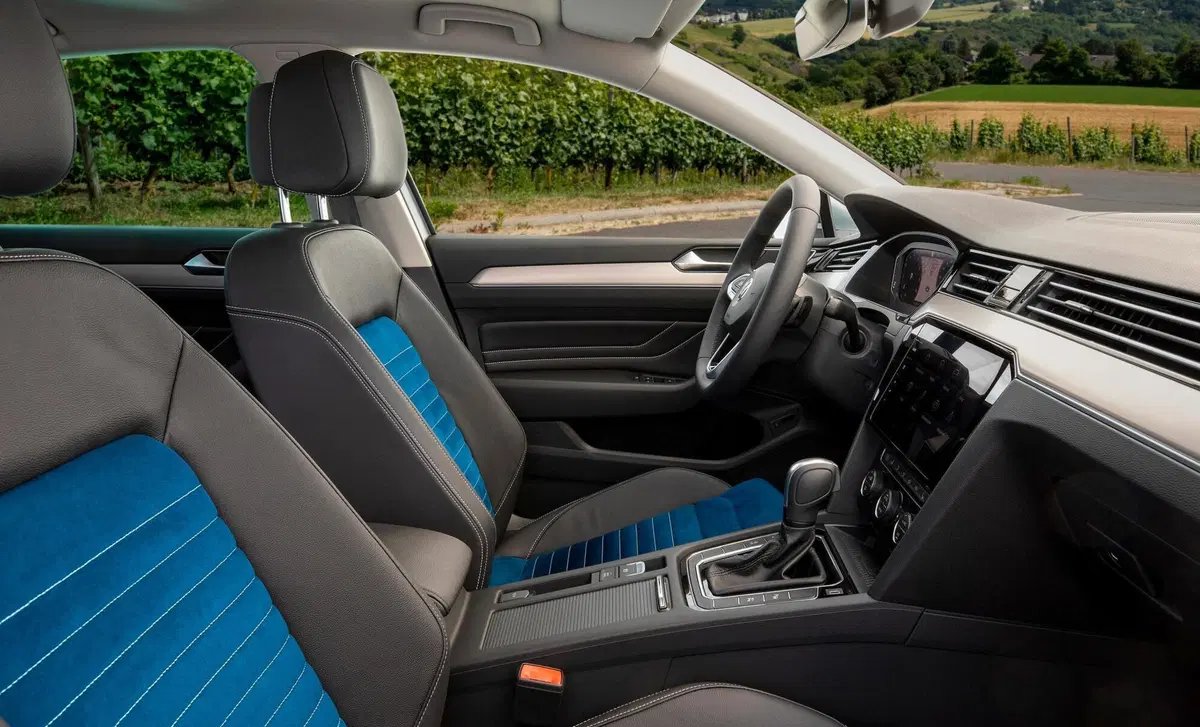 Volkswagen Passat (2014-21) (12)