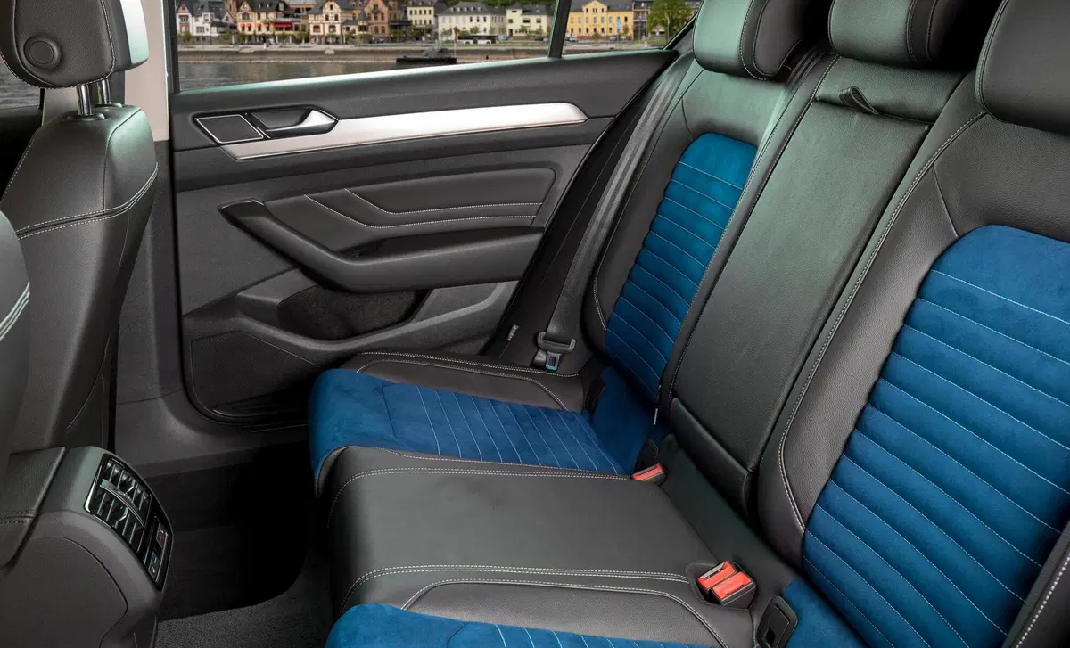 Volkswagen Passat (2014-21) (13)