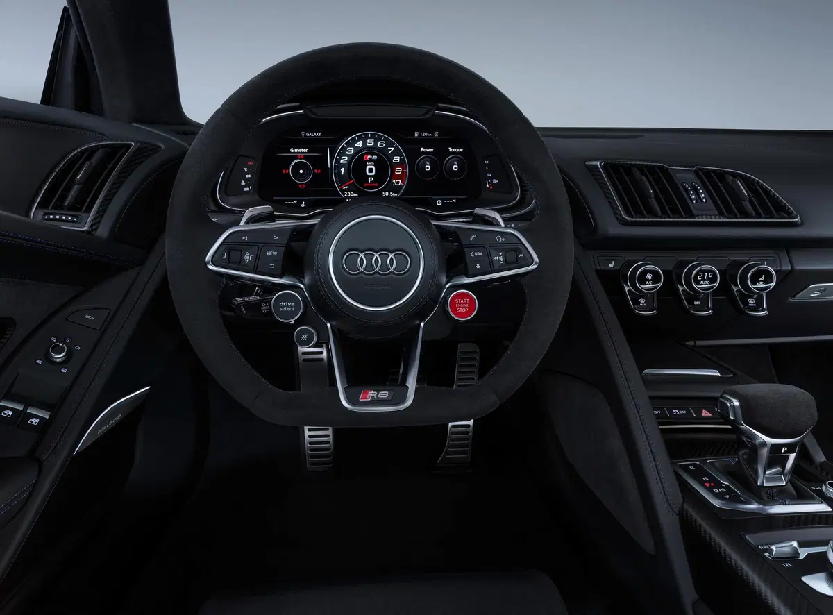 Audi R8 Coupé V10 quattro S tronic (14)