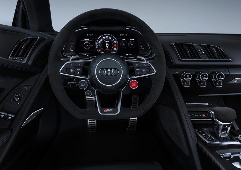 Audi R8 Coupé (14)