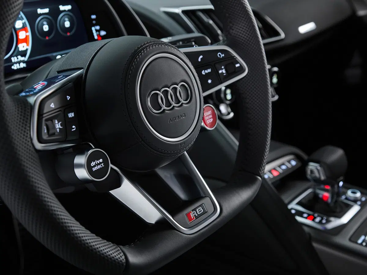 Audi R8 Coupé V10 quattro S tronic (21)