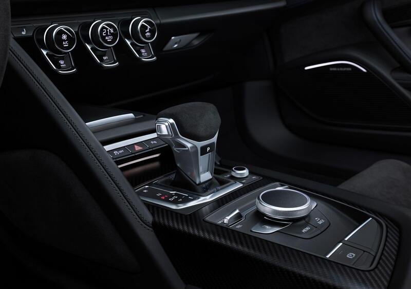Audi R8 Coupé (2015-->>) (23)
