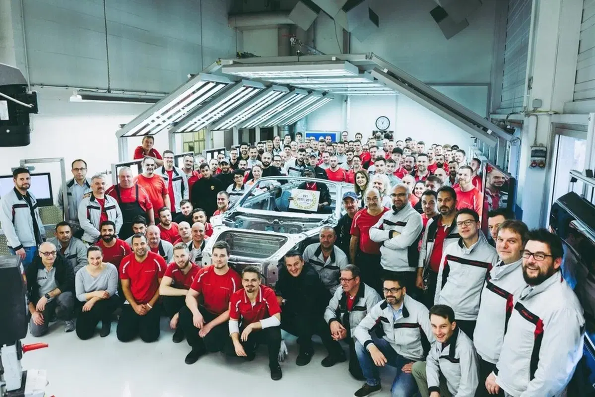L’ultima Porsche 991 all’asta per beneficenza: assegnata a 500.000 dollari (11)