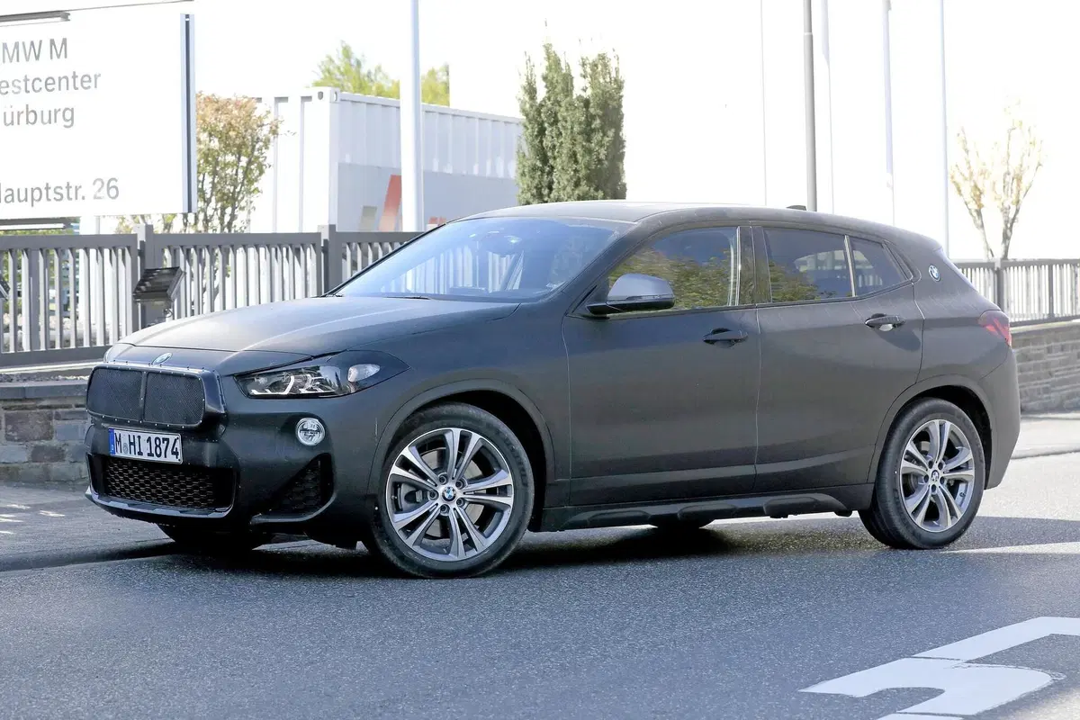 BMW X2: restyling in arrivo [Foto spia] (5)