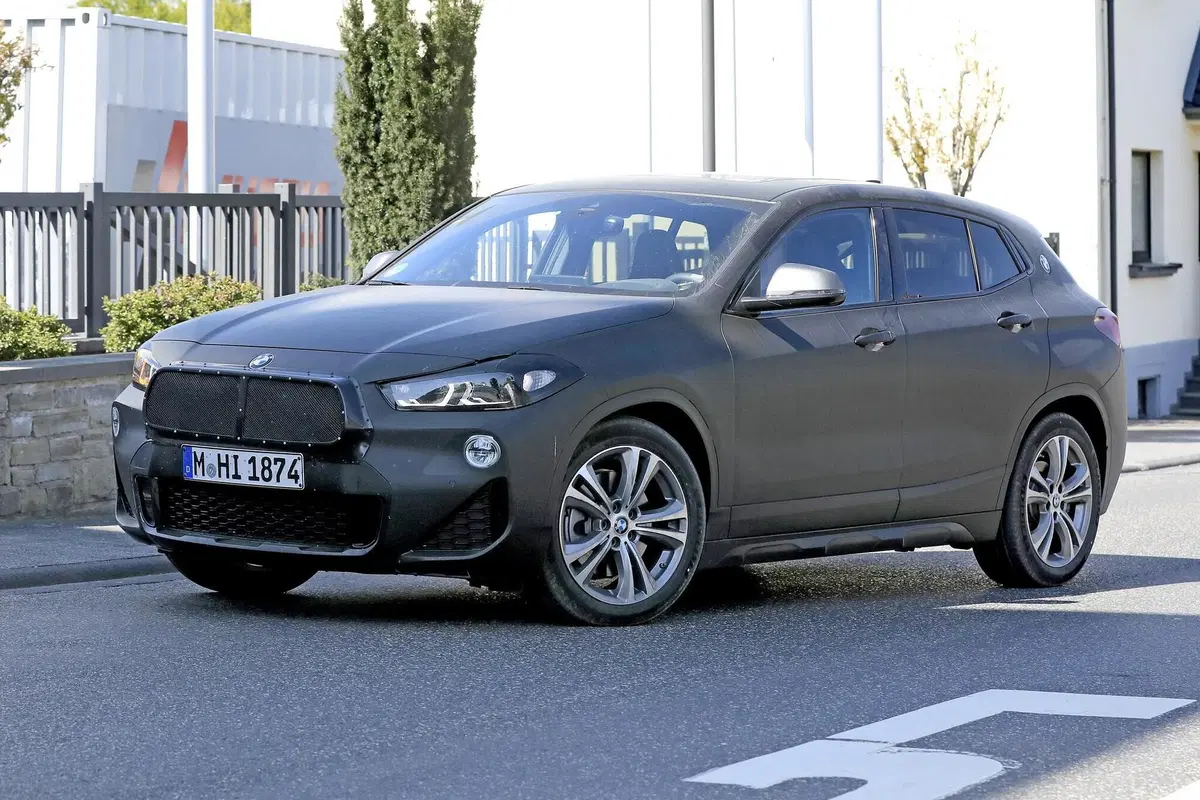 BMW X2: restyling in arrivo [Foto spia] (4)