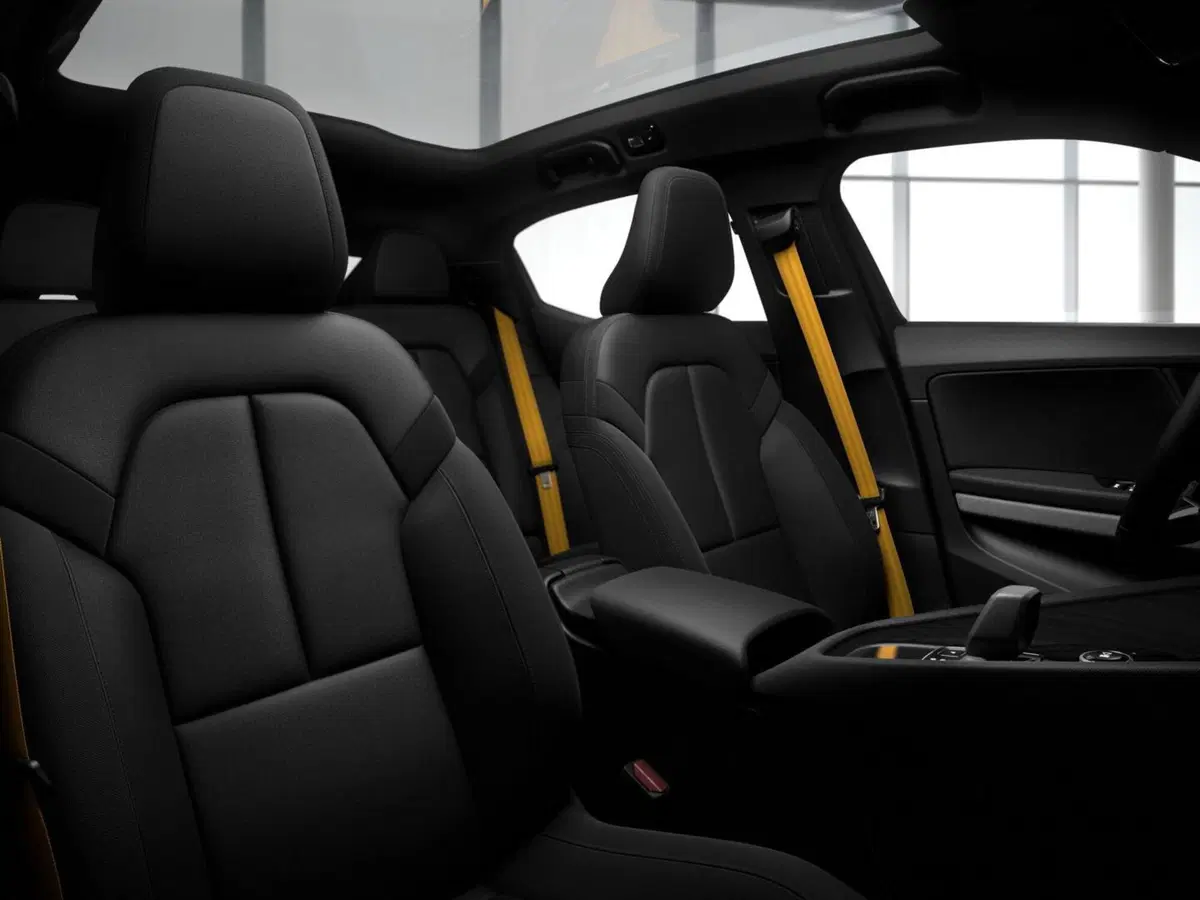L’auto elettrica più gettonata del 2020 e 2021? Polestar 2 sfrutta sicurezza Volvo e vantaggio produttivo cinese per sfondare in Europa e USA [listino prezzi abbassato] (4)