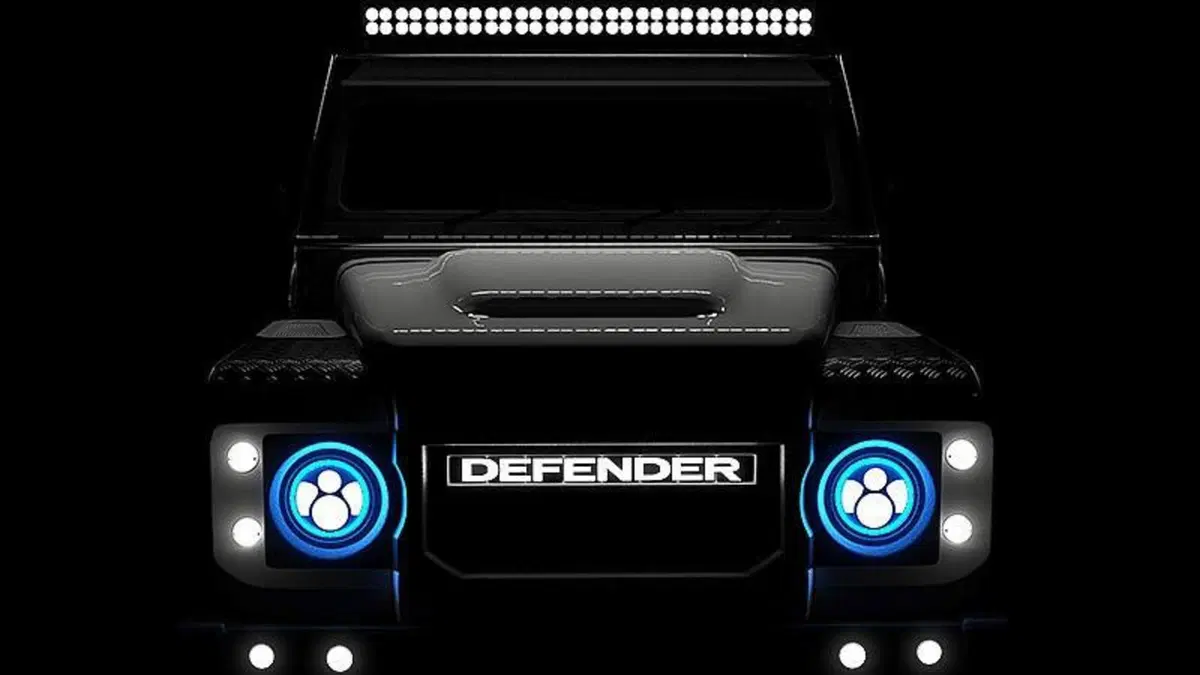 Tesla motorizza i fuoristrada puri inglesi: Land Rover Defender EV ordinabile ma dettagli consegna sconosciuti (4)