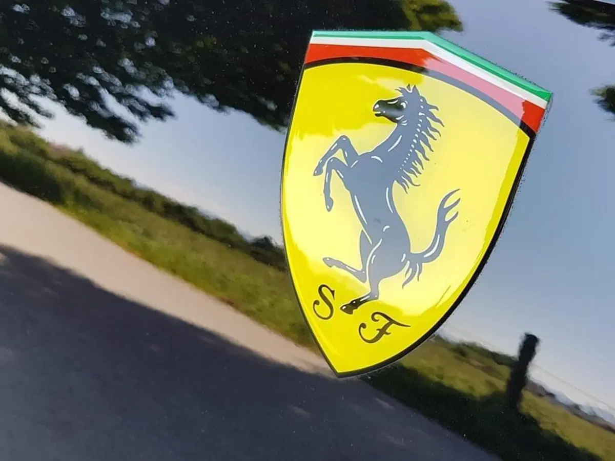 Investire in auto classiche quando la finanza è KO, Ferrari: 365 GTC/4 tedesca a 250K [perché no?] (4)