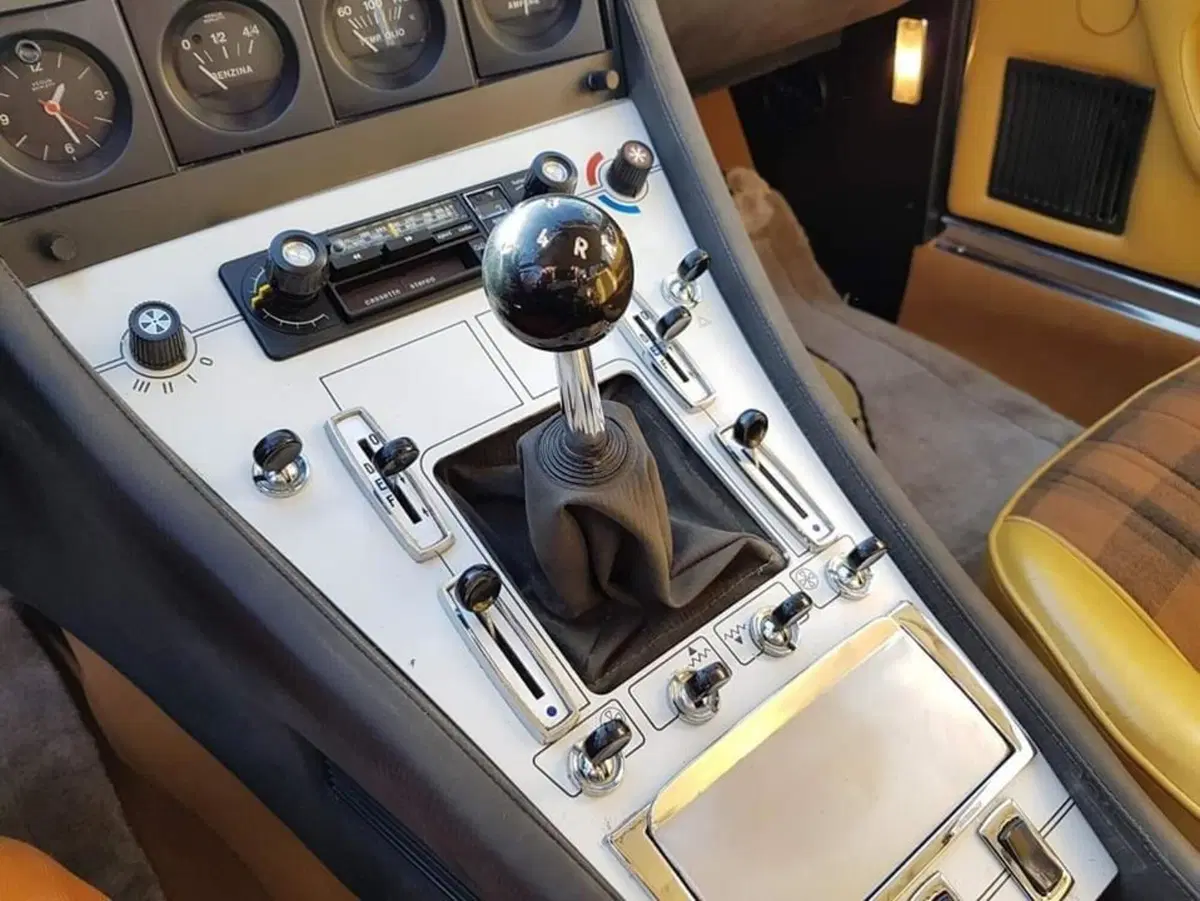 Investire in auto classiche quando la finanza è KO, Ferrari: 365 GTC/4 tedesca a 250K [perché no?] (6)
