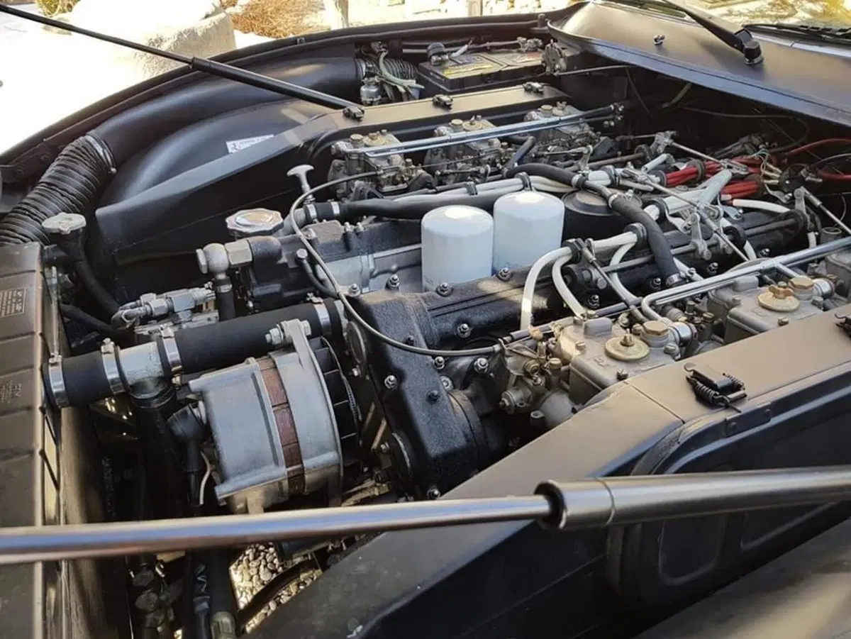 Investire in auto classiche quando la finanza è KO, Ferrari: 365 GTC/4 tedesca a 250K [perché no?] (9)