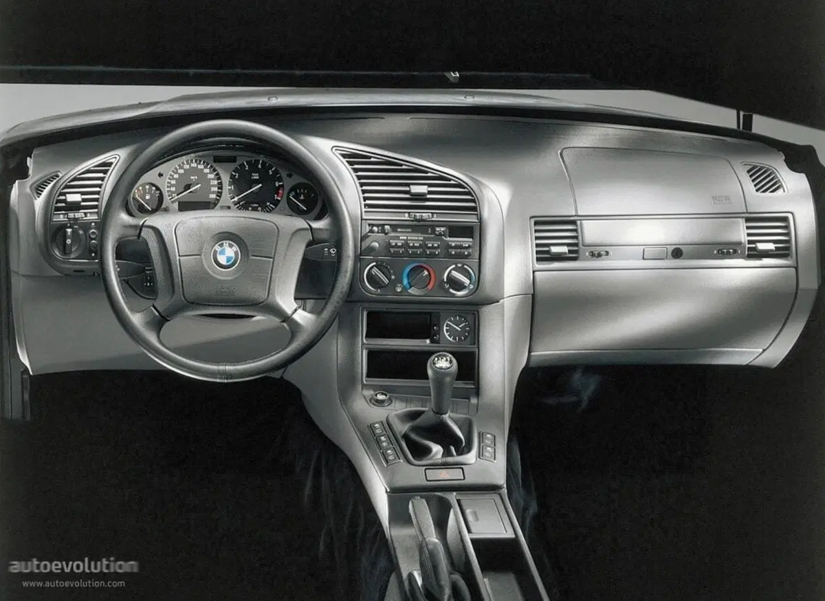 Evoluzione interni auto BMW nei decenni: le stimmate della berlina tedesca che durano nel tempo [Foto Gallery] (5)