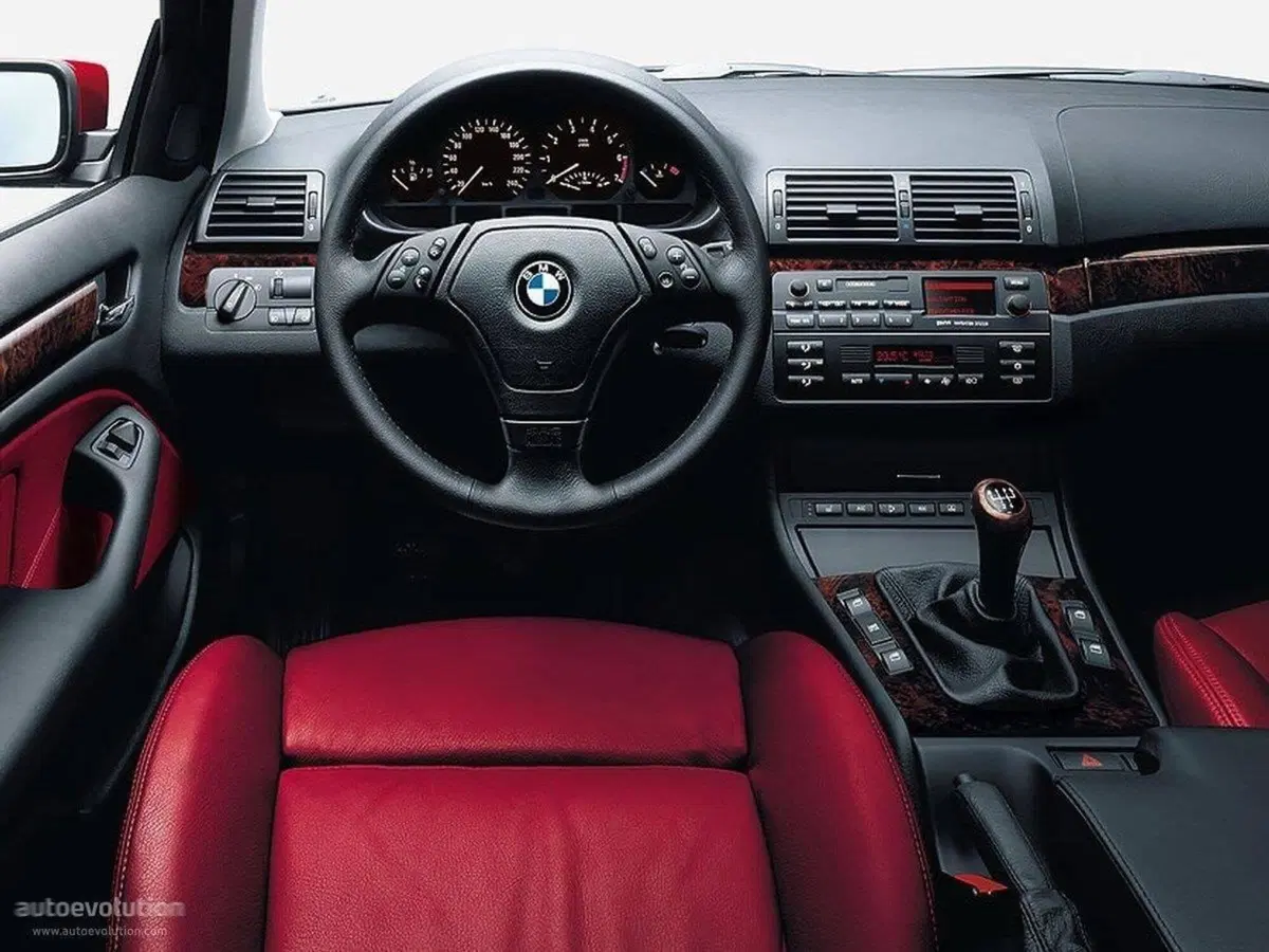 Evoluzione interni auto BMW nei decenni: le stimmate della berlina tedesca che durano nel tempo [Foto Gallery] (4)