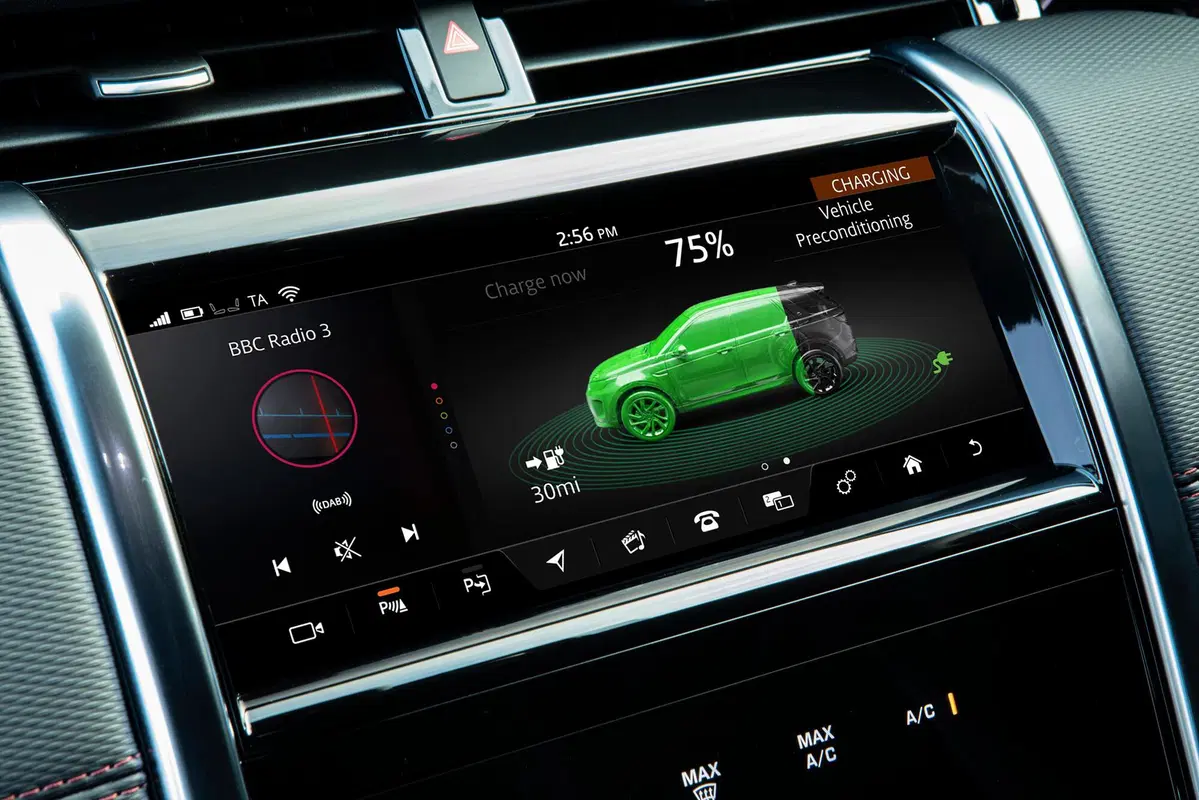 Land Rover, arriva l'ibrido plug-in per Evoque e Discovery Sport (3)