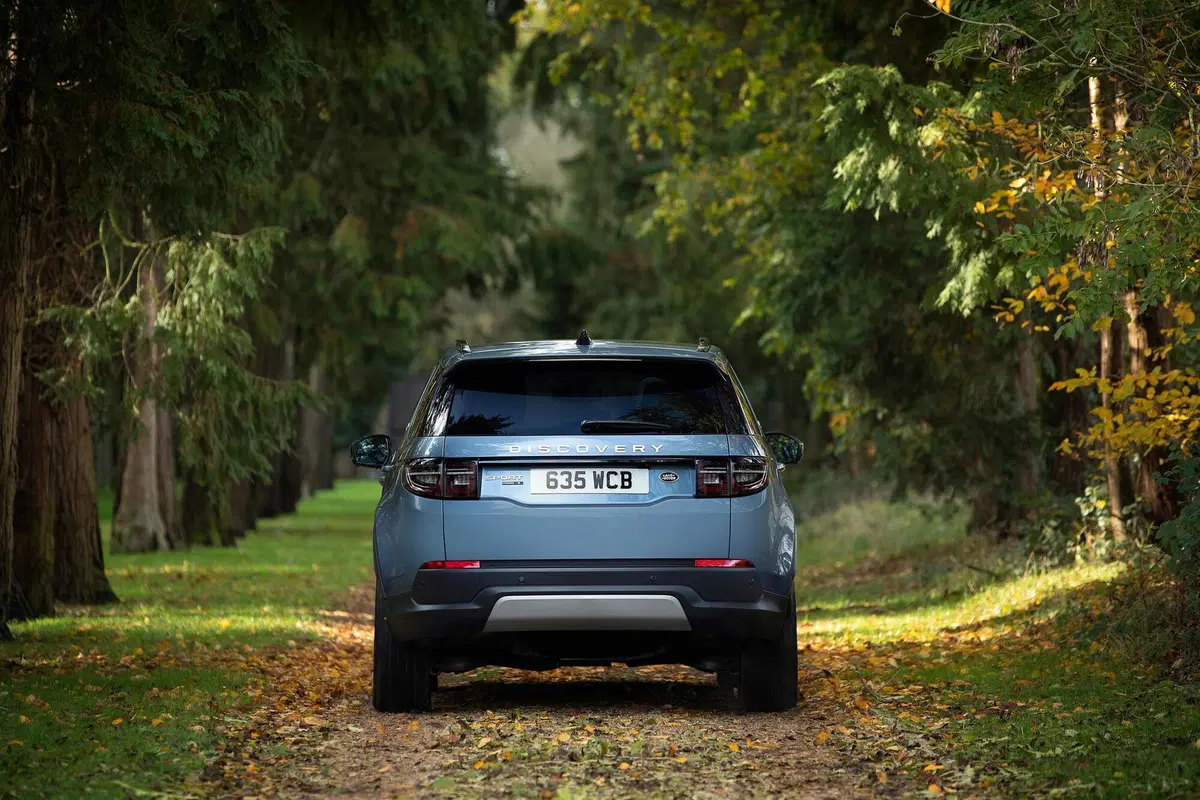 Land Rover, arriva l'ibrido plug-in per Evoque e Discovery Sport (16)
