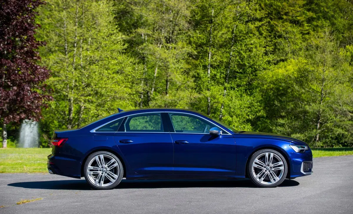 Audi S6 (2)