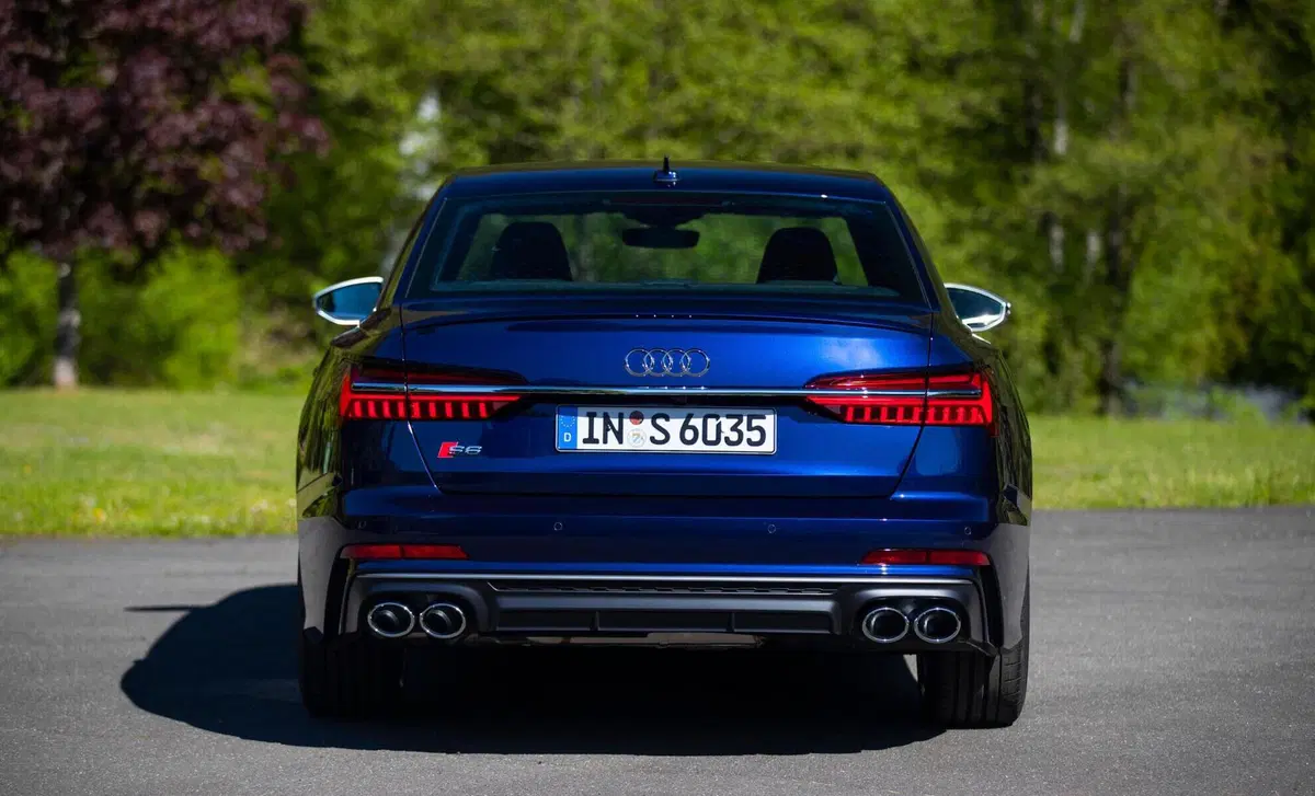 Audi S6 (5)