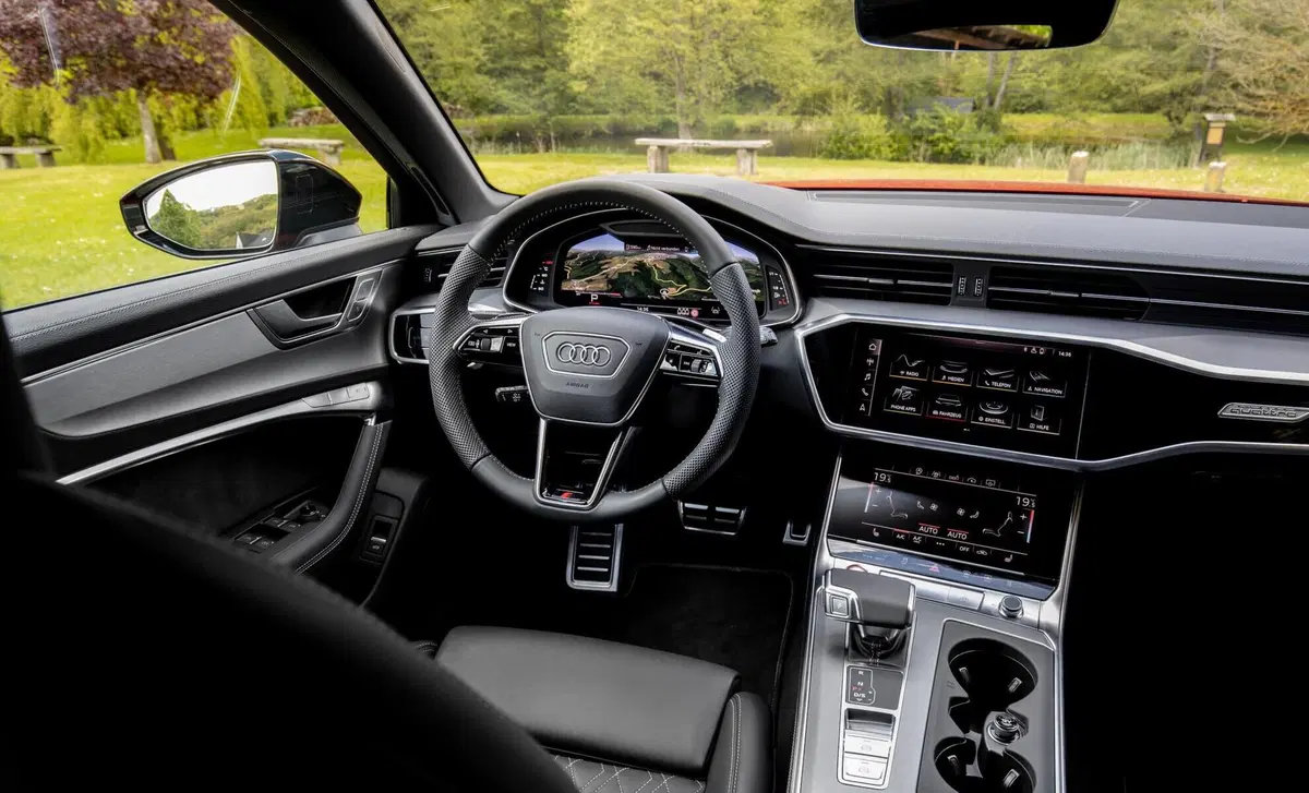 Audi S6 Avant (14)
