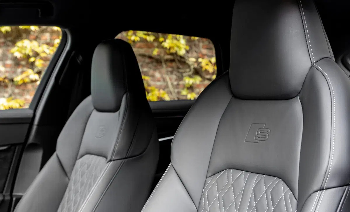 Audi S6 Avant (15)