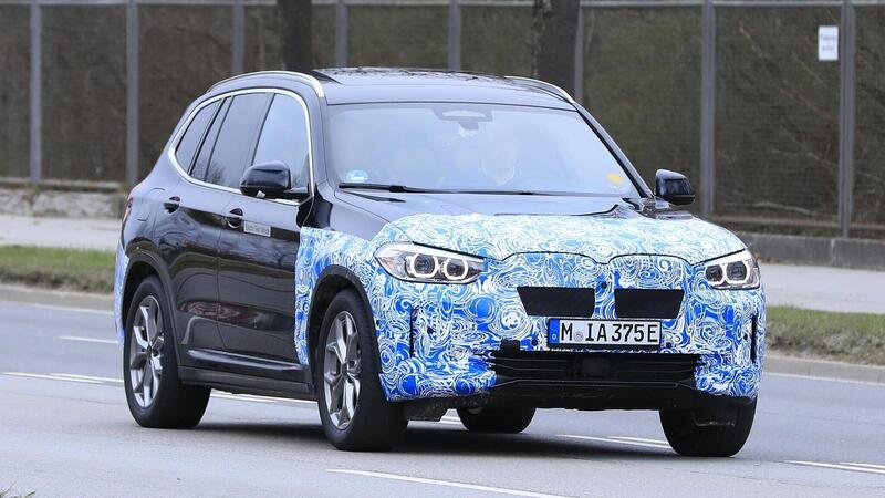 BMW iX3: ecco il SUV elettrico in strada [Foto spia]