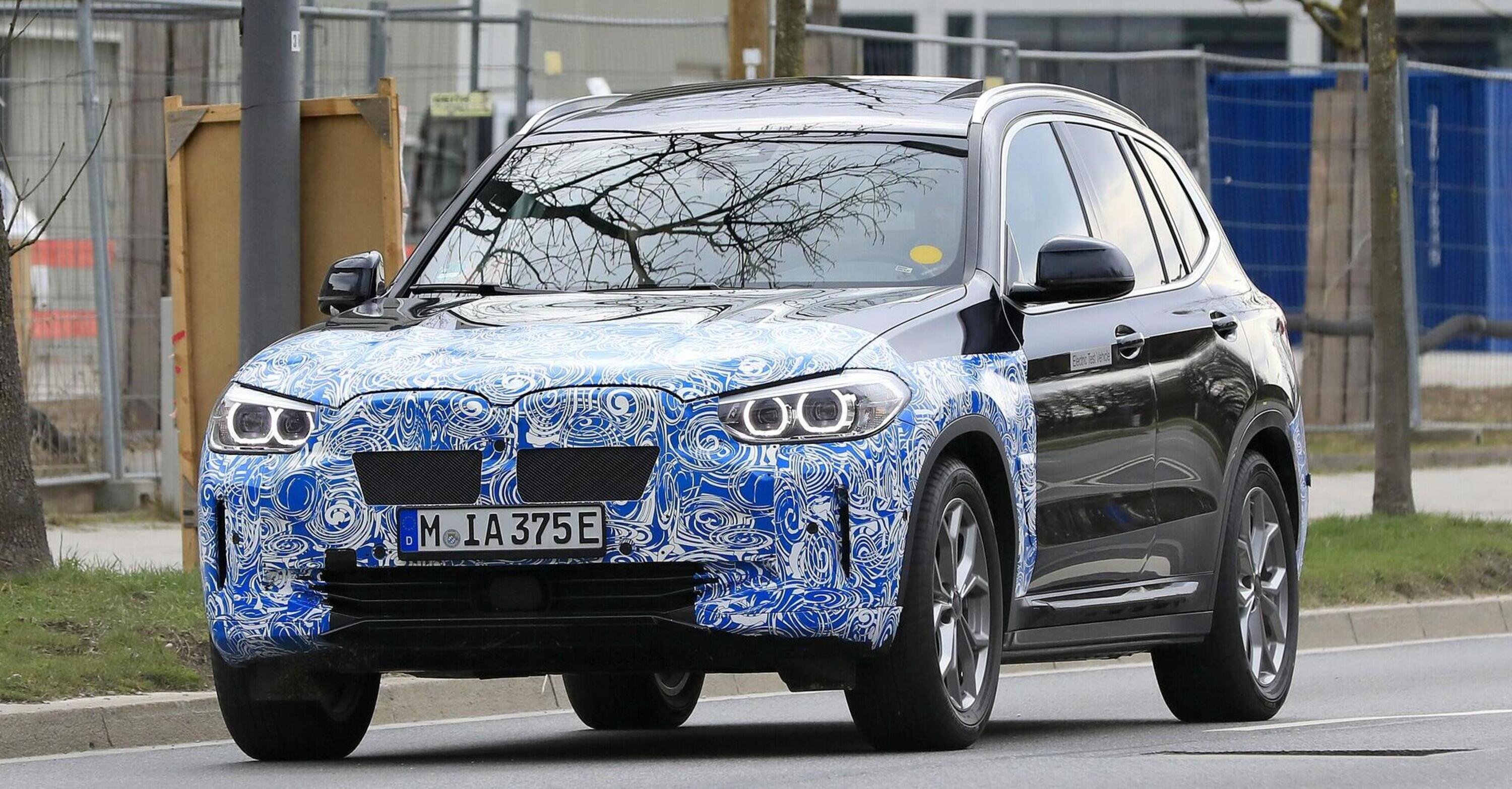 BMW iX3: ecco il SUV elettrico in strada [Foto spia]