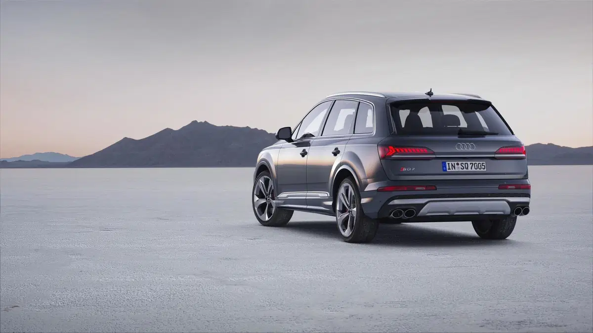 Audi SQ7 4.0 V8 TFSI quattro tiptronic sport attitude (17)