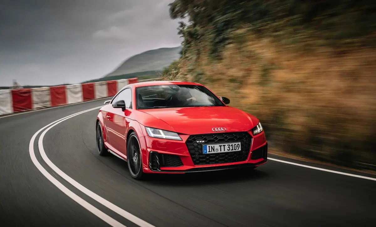 Audi TTS Coupé (2014-->>) (13)