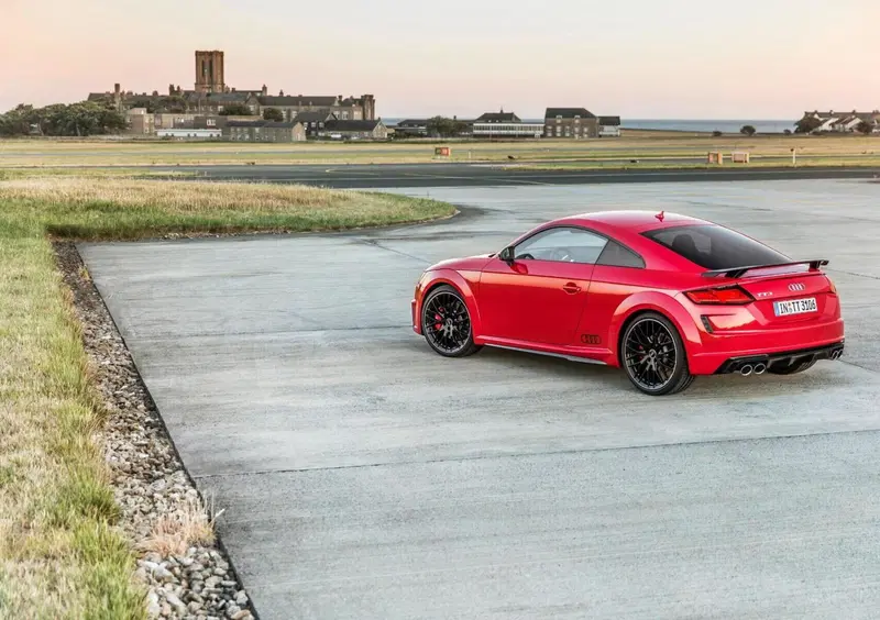 Audi TTS Coupé (2014-->>) (15)