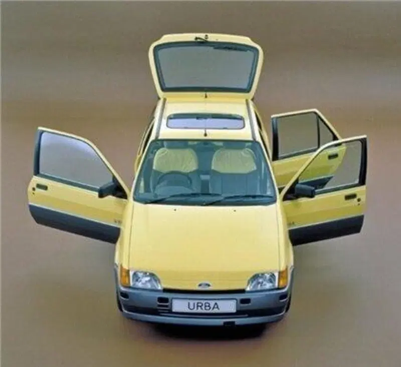Tutte le porte aperte della Ford Fiesta Urba