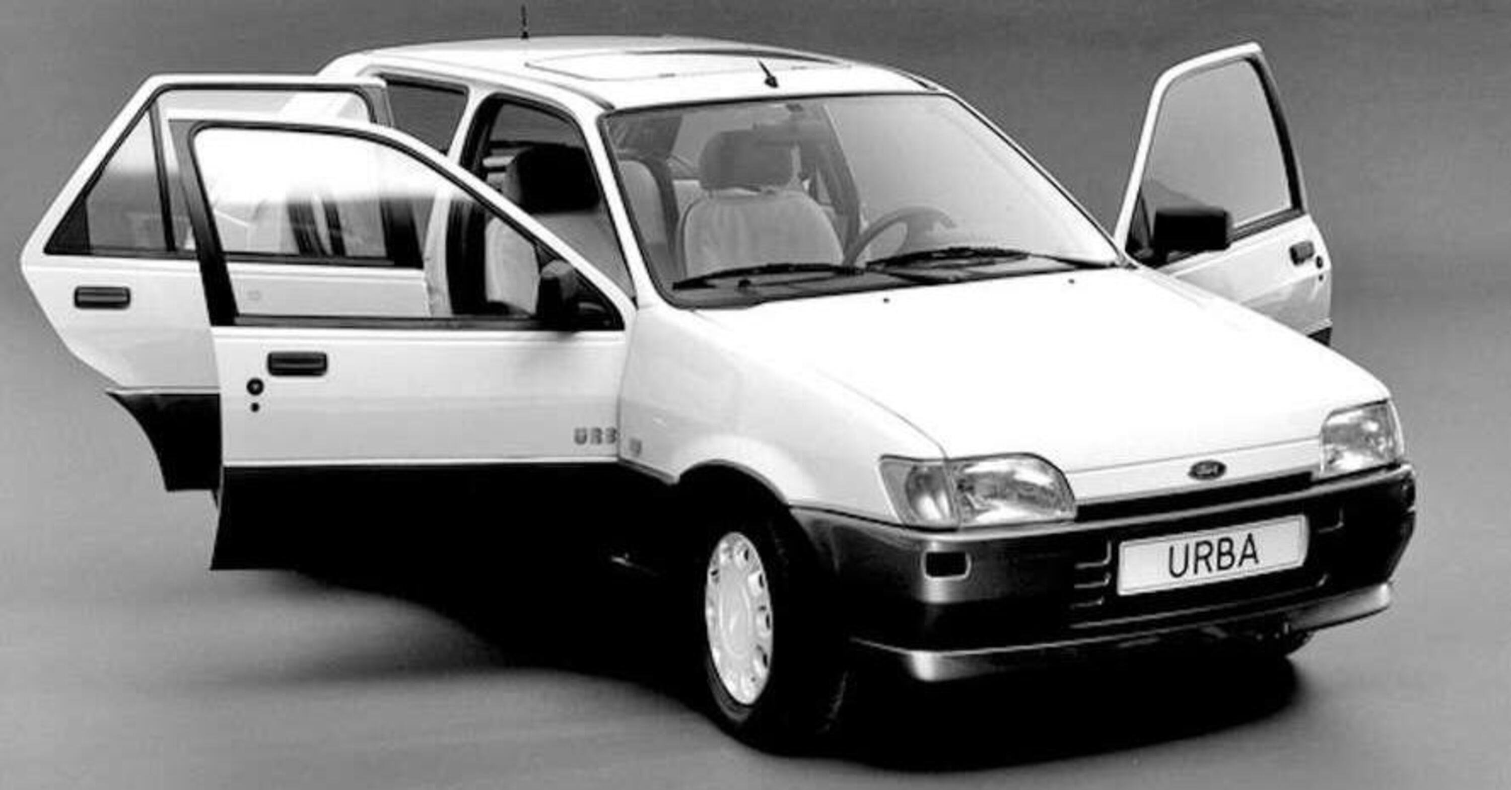 Ford Fiesta Urba: la 3 porte asimmetriche che nel 1989 anticip&ograve; la Veloster e la Mini Clubman