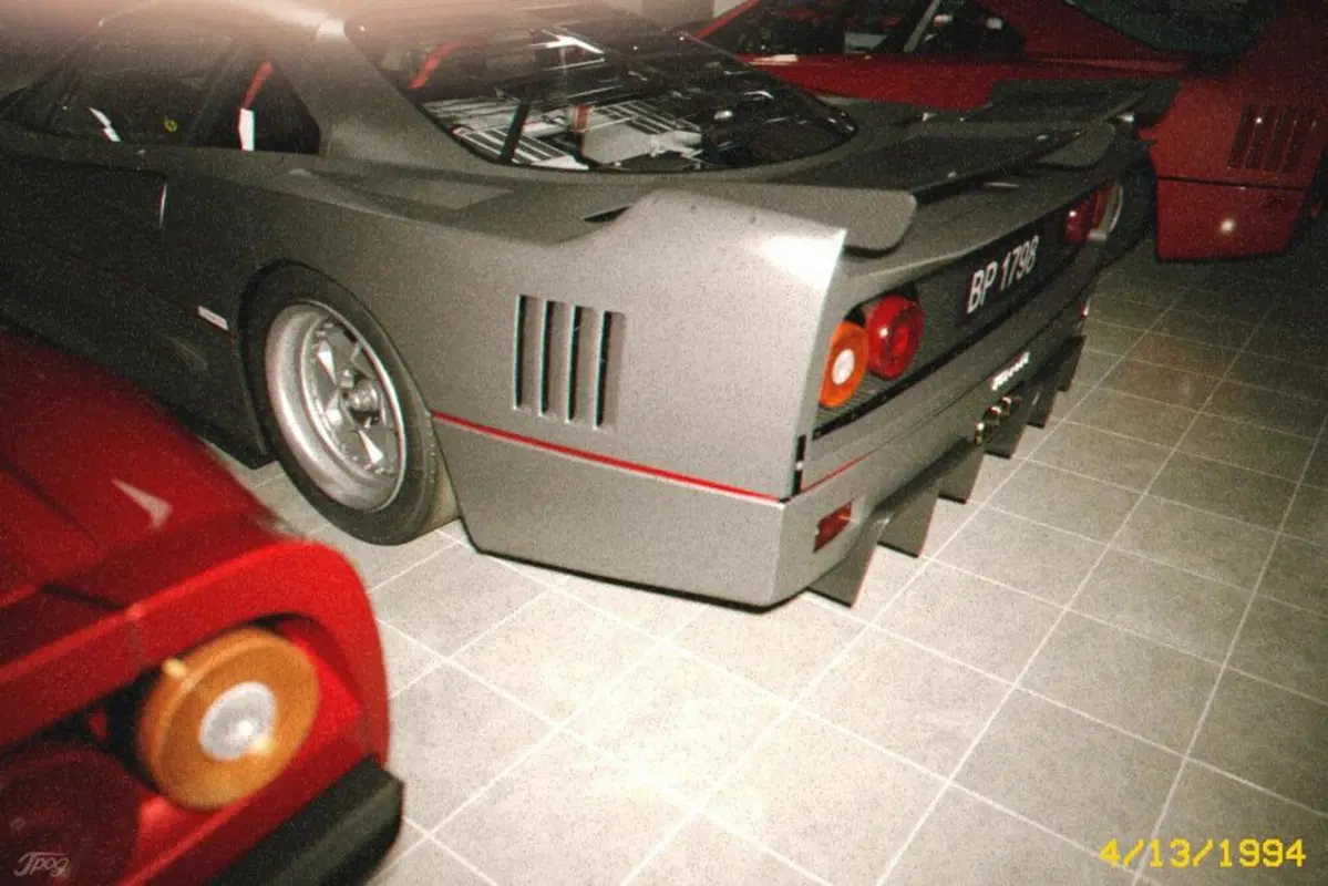 L'unica Ferrari F40 Coda Lunga &egrave; del sultano del Brunei. E' un fake, ma che fake!