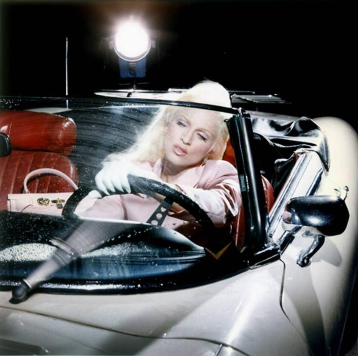 Madonna (contagiata dal Coronavirus) gira in macchina liberamente, No