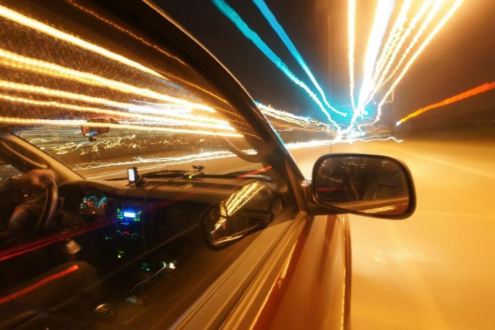 Guidare di notte comporta maggiori attenzioni, specialmente se &egrave; la prima volta dopo lunga pausa