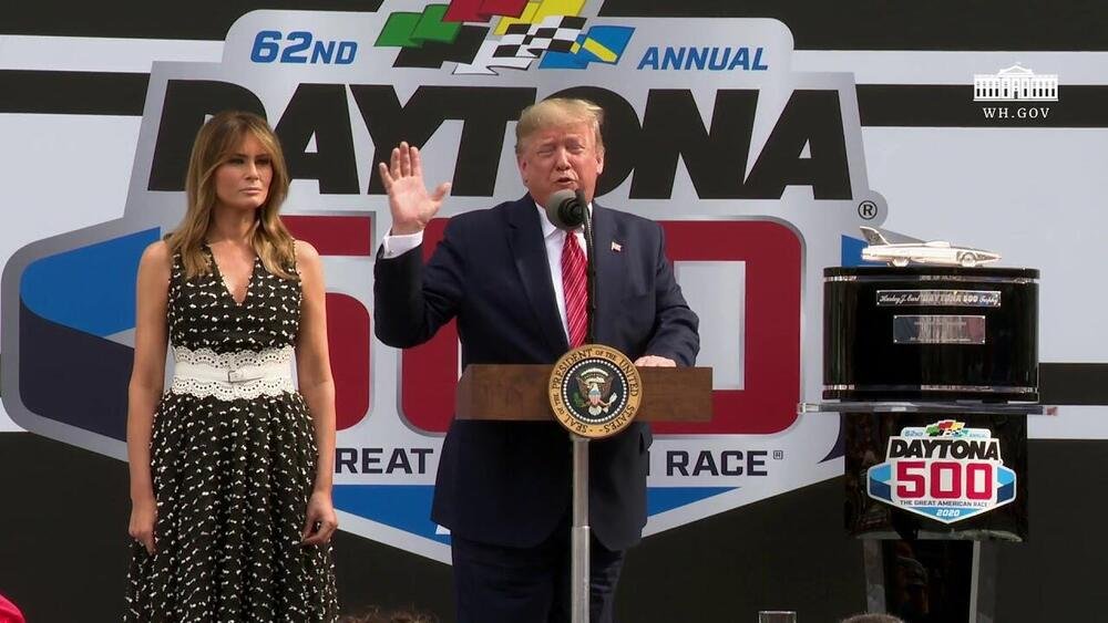 Quest&#039;anno Trump ha dato il via alla gara Nascar di Daytona. Vedremo Conte a Monza, in settembre? Speriamo di s&igrave;