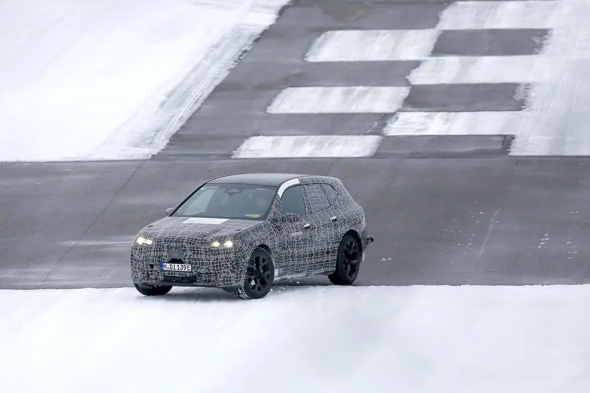 BMW iNext: chi chiamerà iX5? [Foto spia] (14)
