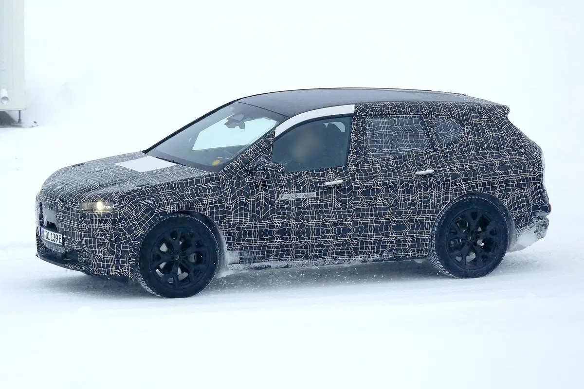 BMW iNext: chi chiamerà iX5? [Foto spia] (19)