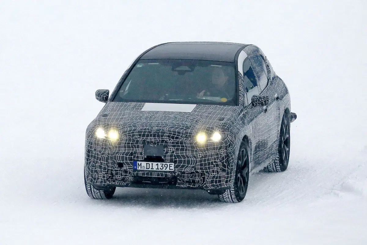 BMW iNext: chi chiamerà iX5? [Foto spia] (5)