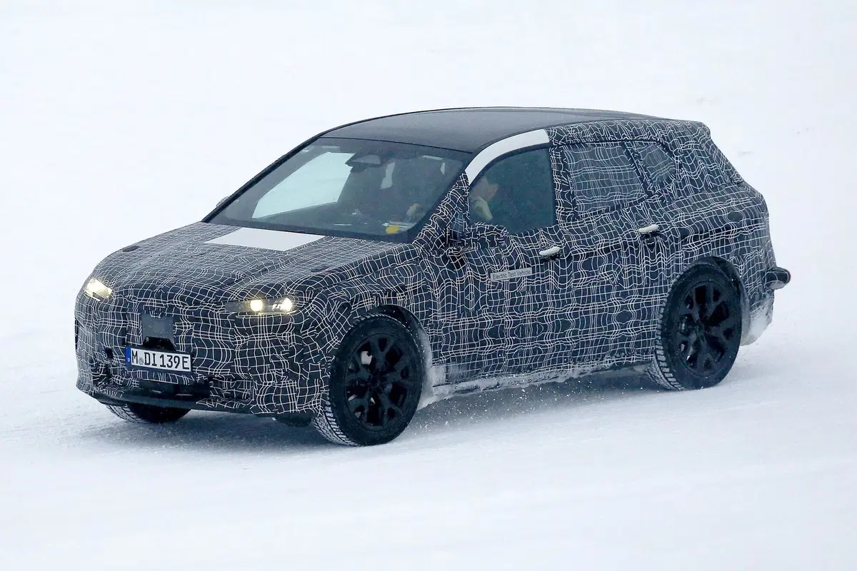 BMW iNext: chi chiamerà iX5? [Foto spia] (9)