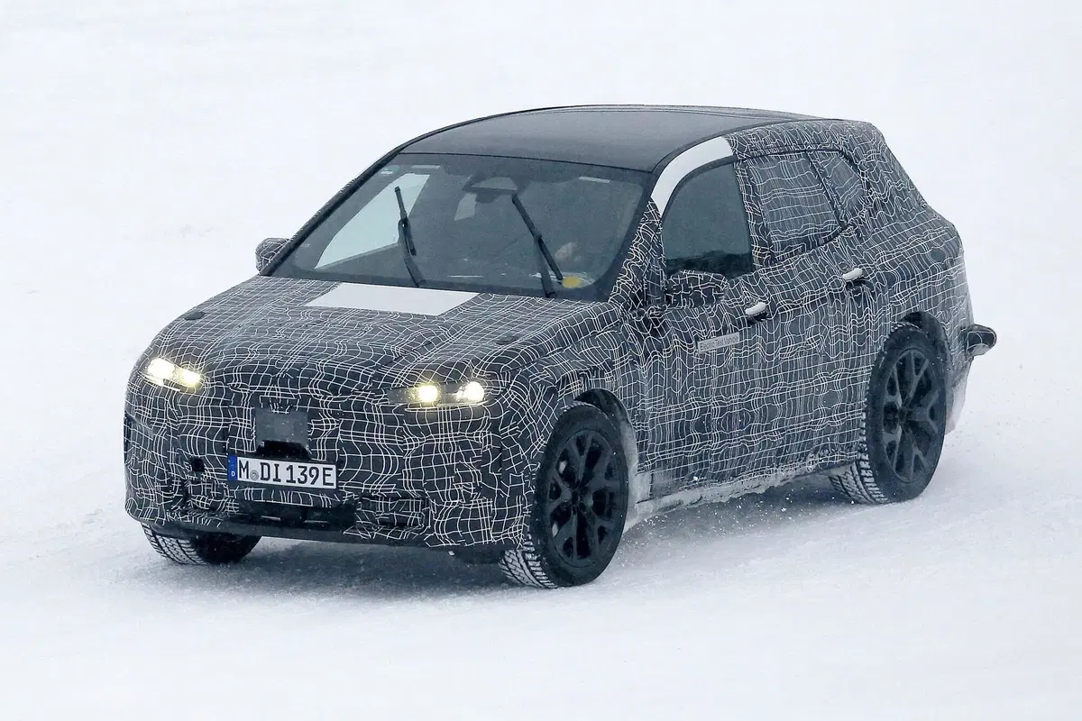 BMW iNext: chi chiamerà iX5? [Foto spia] (21)