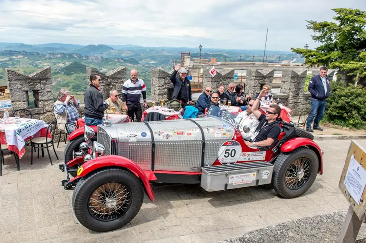 In pista sulla sopraelevata di Monza: con la Mille Miglia 2016 (5)