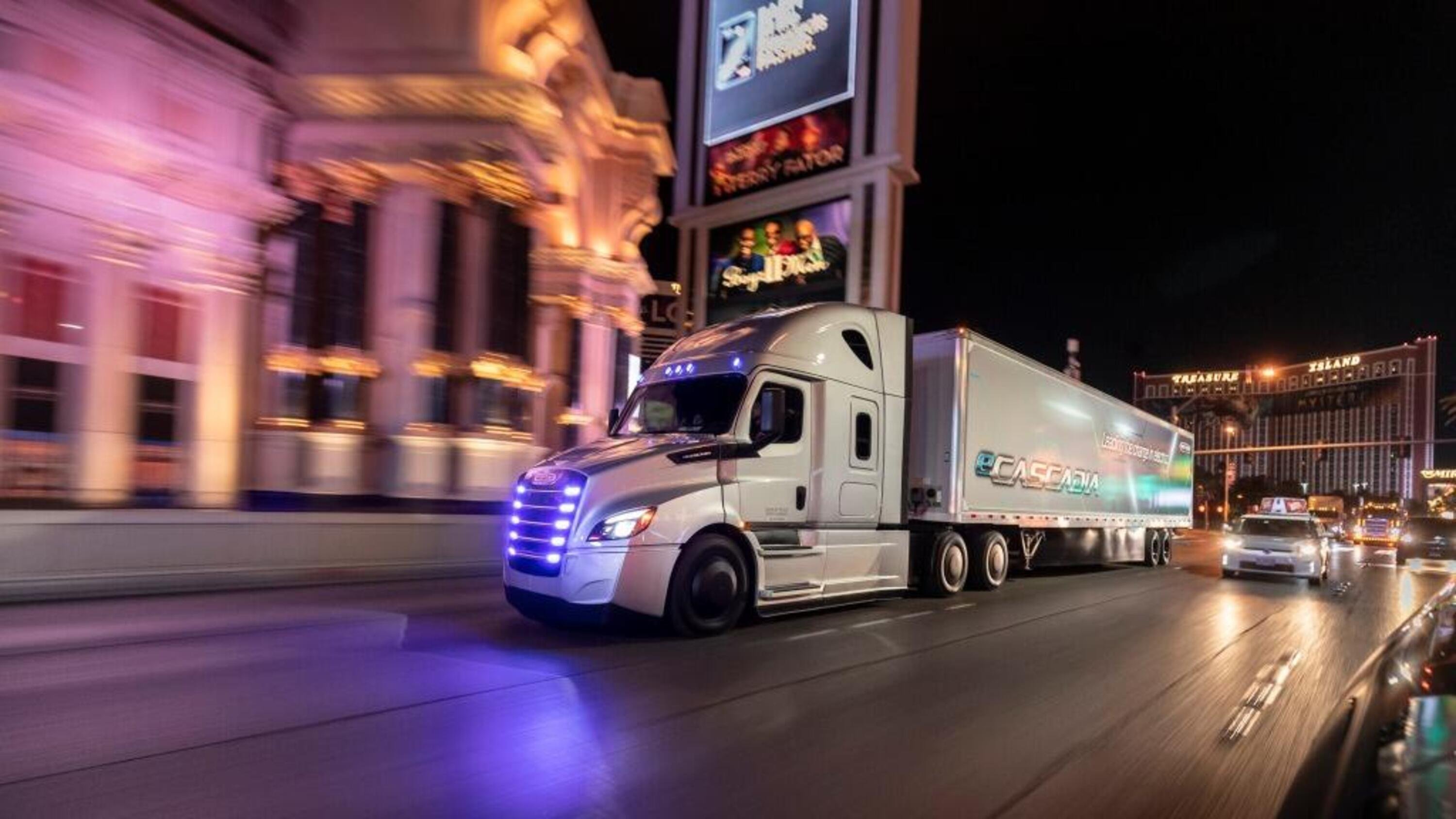 Freightliner eCascadia, il truck elettrico di Daimler