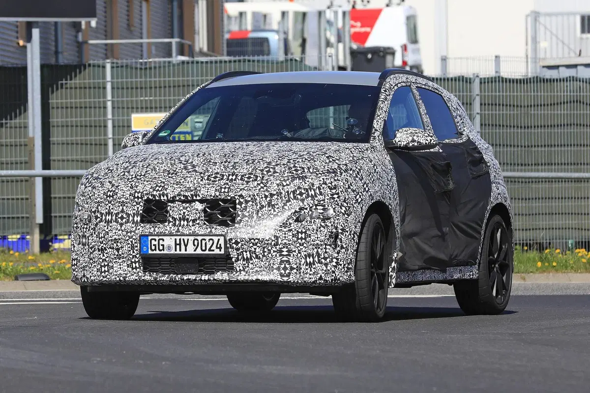 Hyundai Kona N: crossover da 275 CV e trazione integrale? [Foto spia] (2)