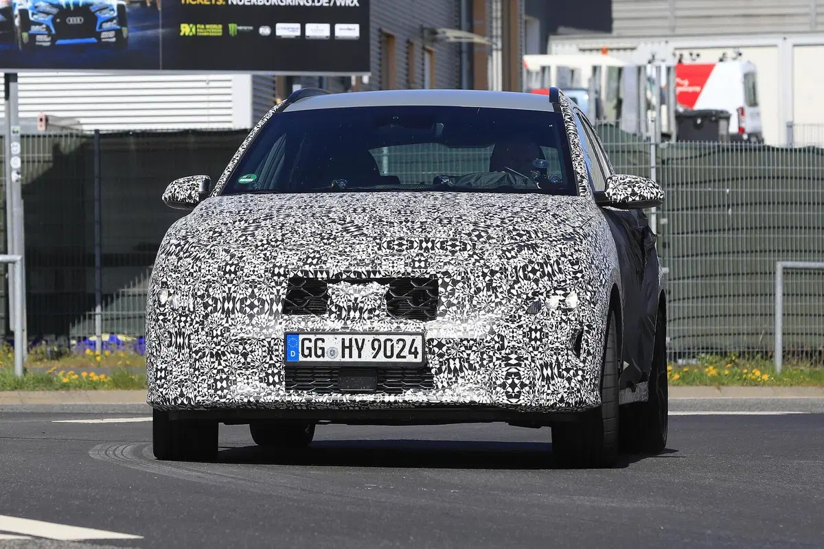 Hyundai Kona N: crossover da 275 CV e trazione integrale? [Foto spia] (3)