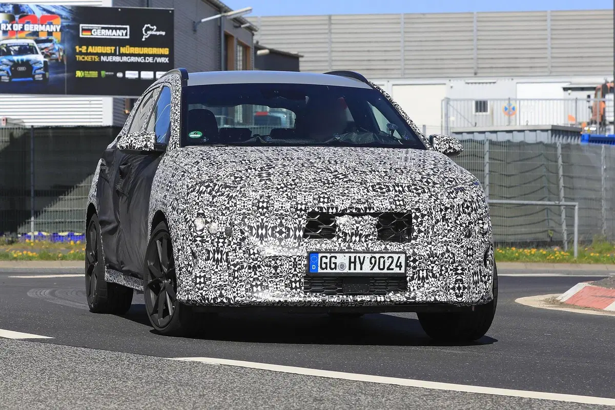 Hyundai Kona N: crossover da 275 CV e trazione integrale? [Foto spia] (4)