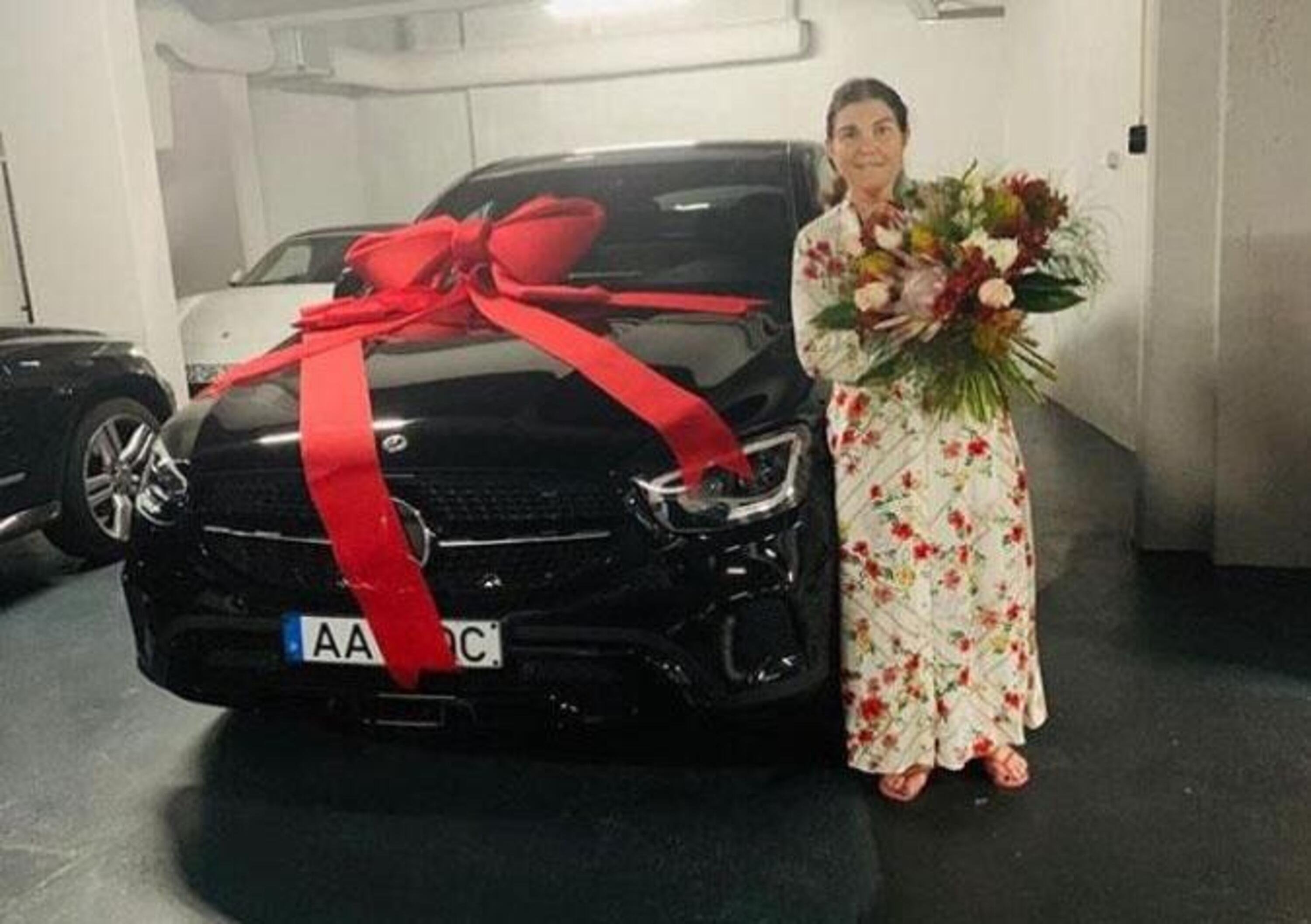 Cristiano Ronaldo regala una Mercedes GLC alla mamma