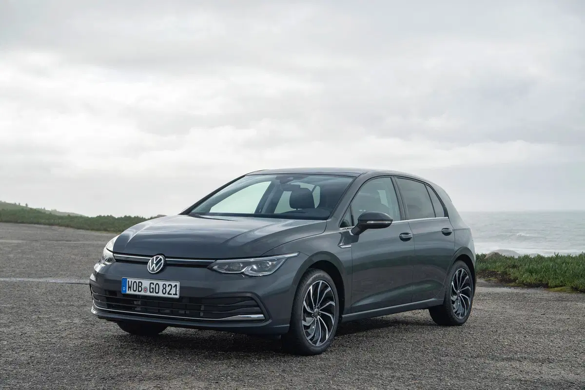 Volkswagen Golf 2.0 TDI SCR Life (8)