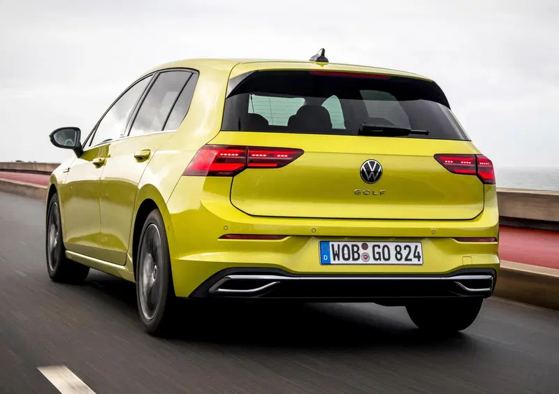Volkswagen Golf (4)