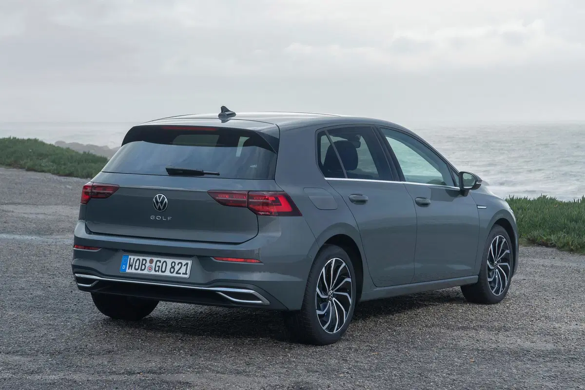 Volkswagen Golf 2.0 TDI SCR Life (6)